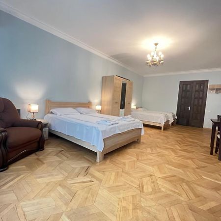 Vera City Center Apartment Tbilisi Eksteriør bilde