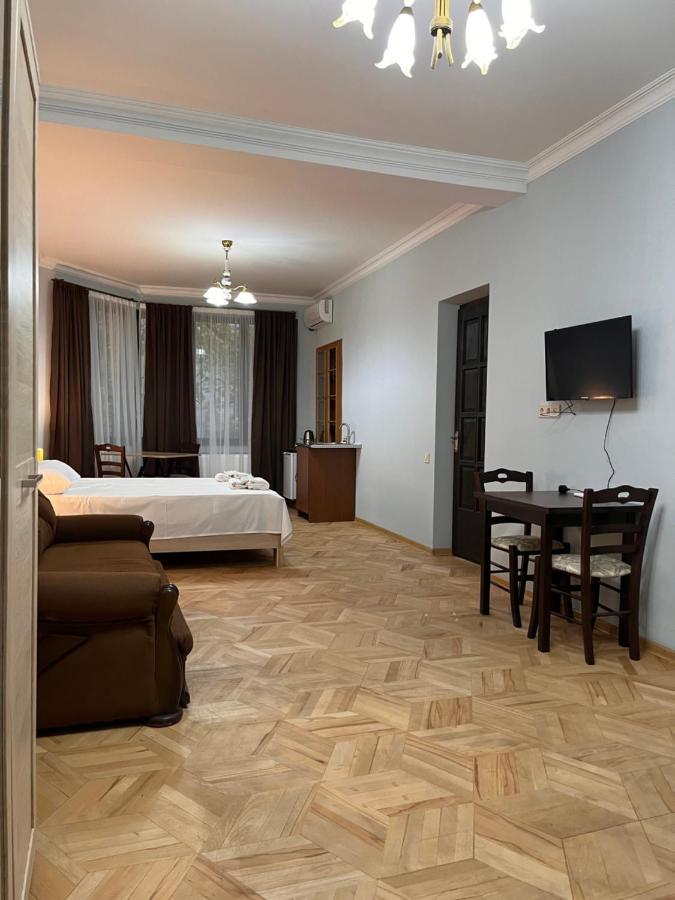 Vera City Center Apartment Tbilisi Eksteriør bilde