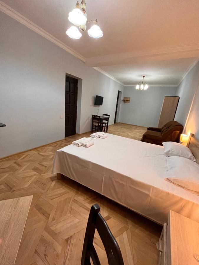 Vera City Center Apartment Tbilisi Eksteriør bilde